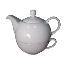 Teteras y tazas de té de porcelana